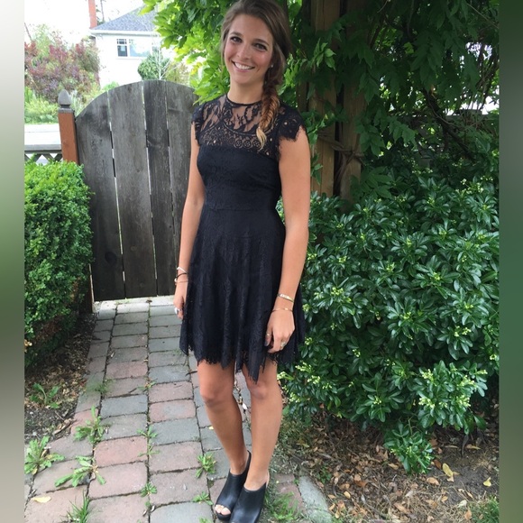 Beautiful Black Lace Dress - Picture 1 of 5